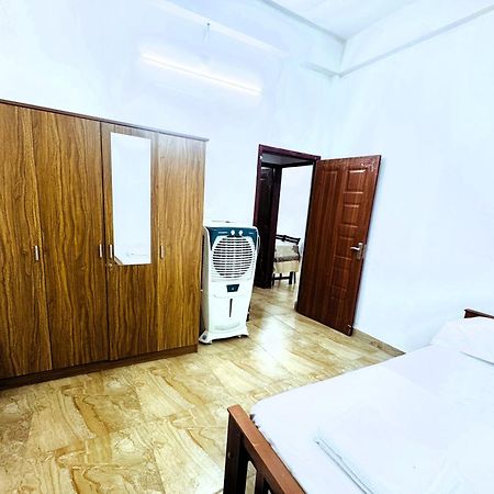 Vcs Apartments Parassinikadavu Parassinikkadavu Eksteriør bilde