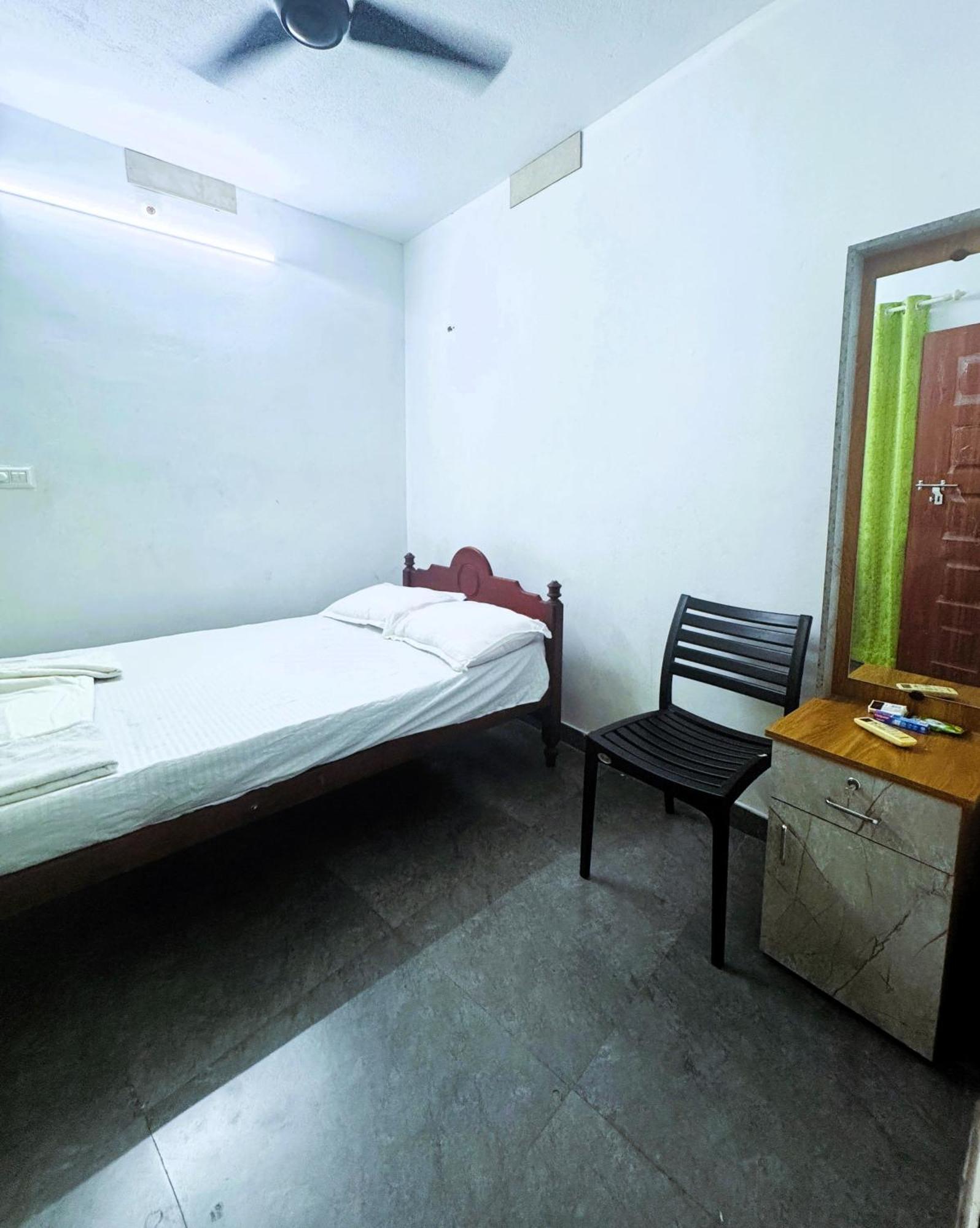Vcs Apartments Parassinikadavu Parassinikkadavu Rom bilde